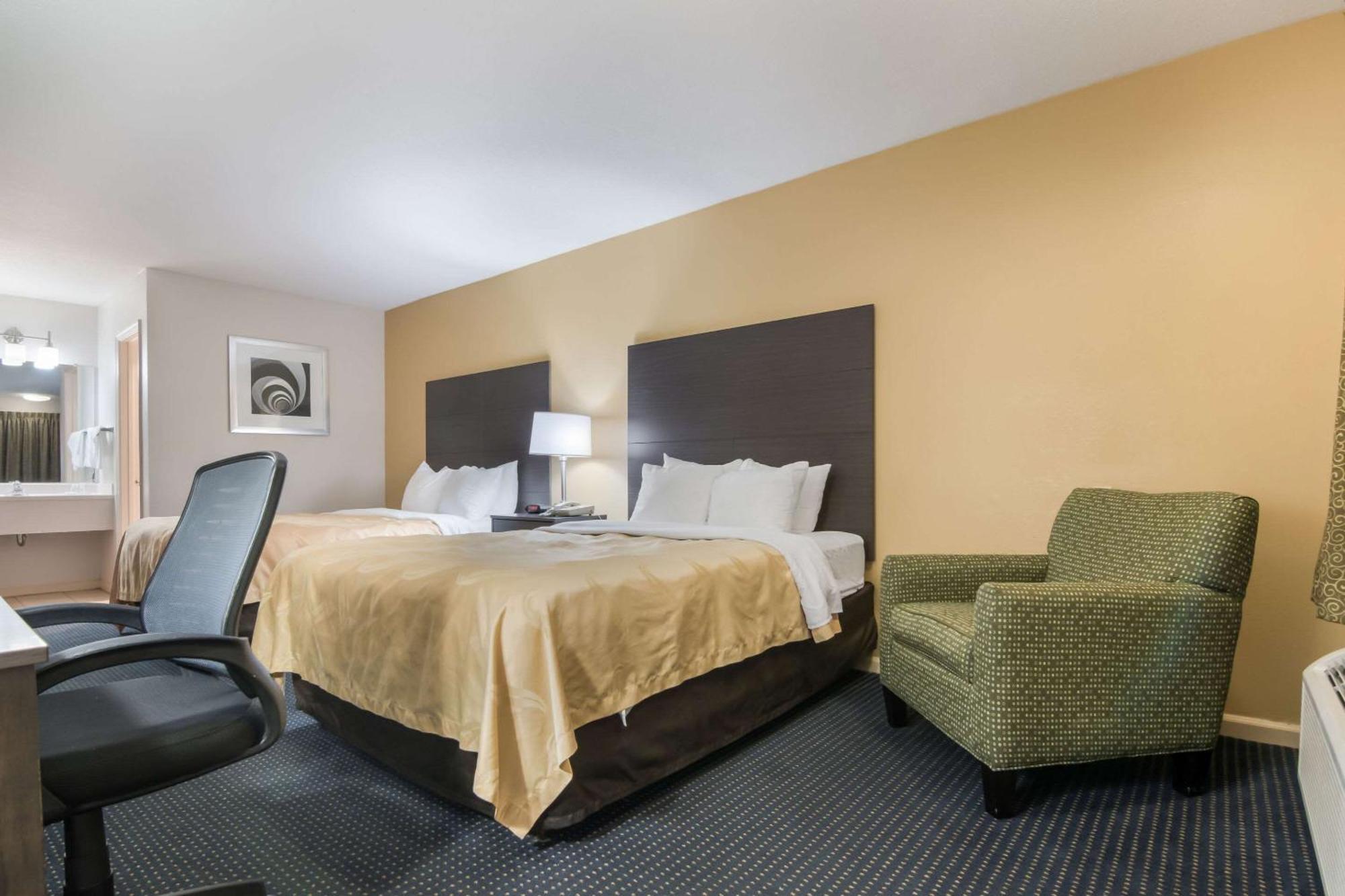 Quality Inn Little Creek Virginia Beach Exterior photo