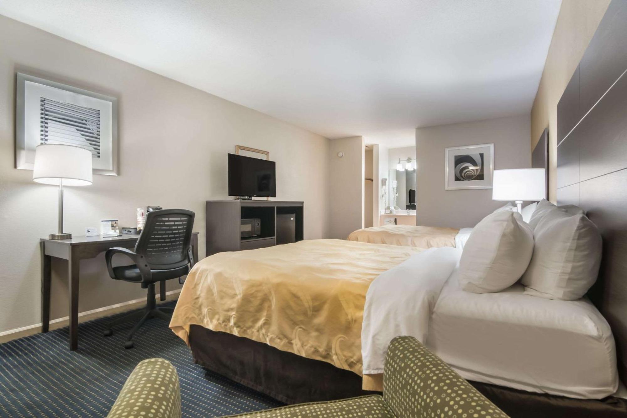 Quality Inn Little Creek Virginia Beach Exterior photo