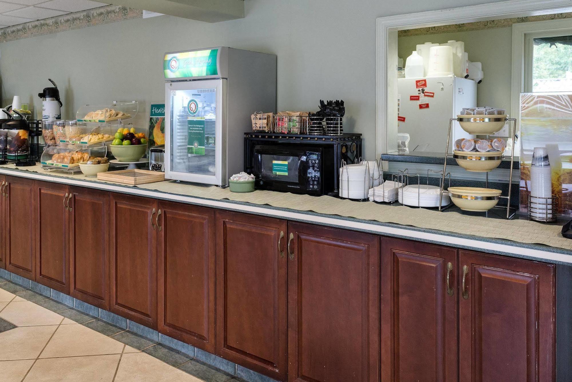 Quality Inn Little Creek Virginia Beach Exterior photo